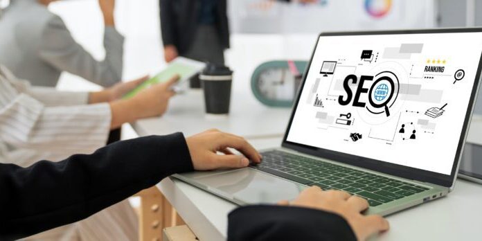 optimasi website menggunakan layanan SEO untuk meningkatkan peringkat di mesin pencari Google.