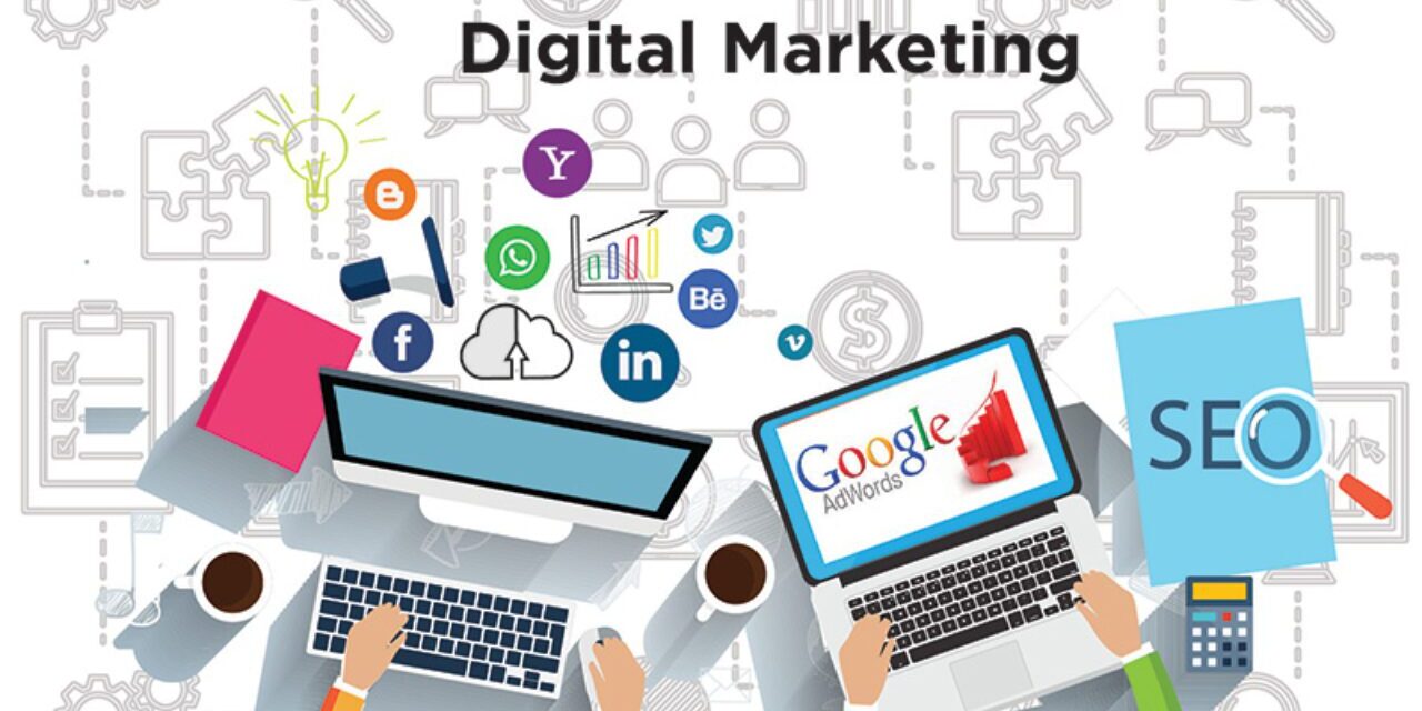 Strategi web marketing digital dengan grafik peningkatan penjualan dan analitik website.