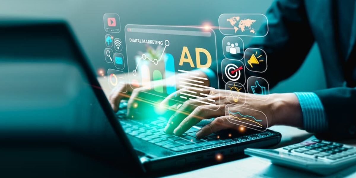 Strategi internet marketing digital untuk menjangkau pasar online melalui berbagai platform digital.